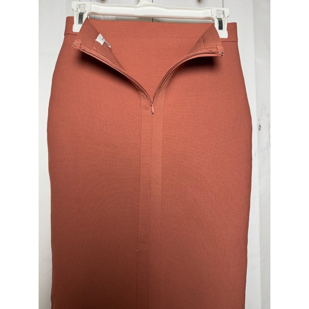 Mauve Pencil Skirt / Size Medium / Sku0036 - Picture 3 of 5